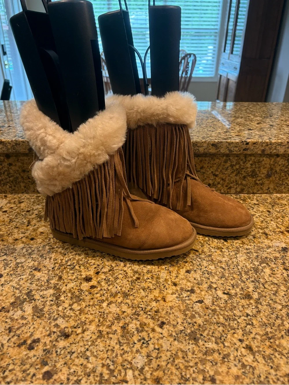 Koolaburra Fringe Suede Genuine Leather Tan Sherpa Boots 8